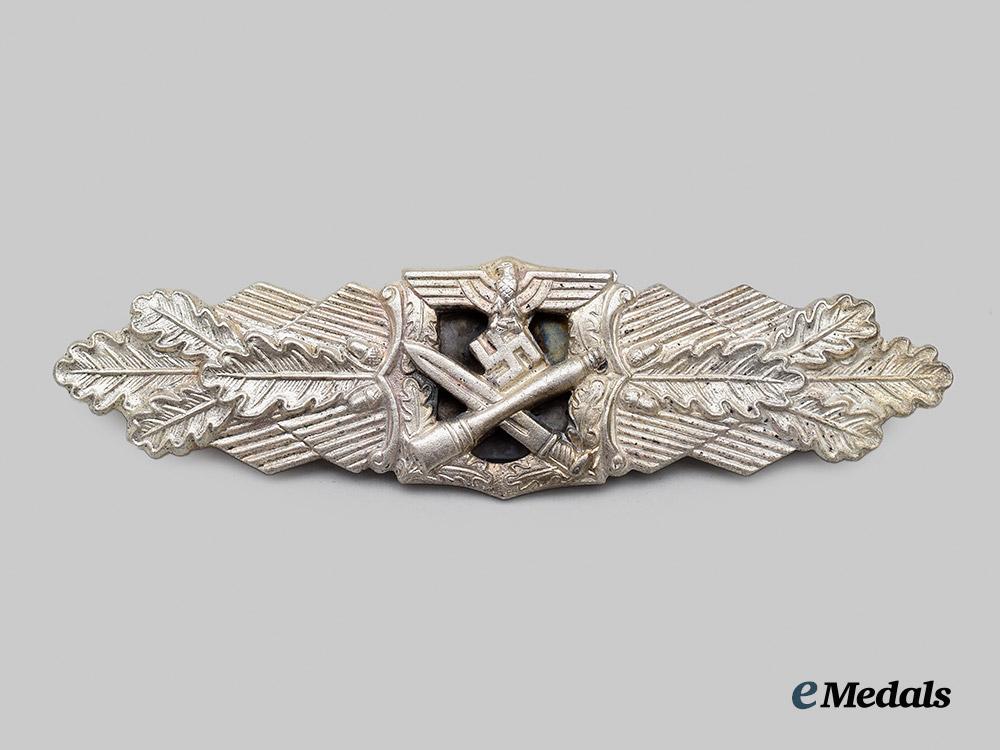 germany,_wehrmacht._a_close_combat_clasp,_silver_grade,_first_pattern_by_rudolf_souval___m_n_c2274