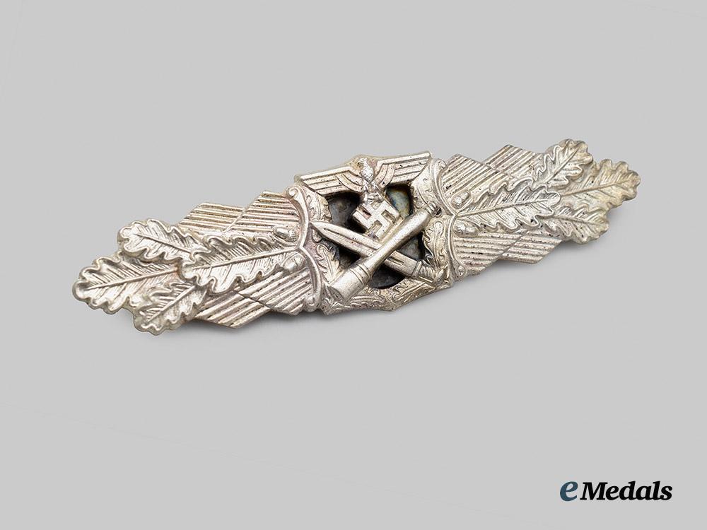 germany,_wehrmacht._a_close_combat_clasp,_silver_grade,_first_pattern_by_rudolf_souval___m_n_c2275