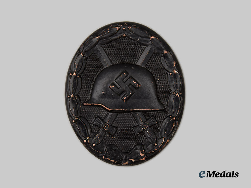 germany,_third_reich._a_group_of_awards_with_documents_to_obergefreiter_walter_weisener___m_n_c2316