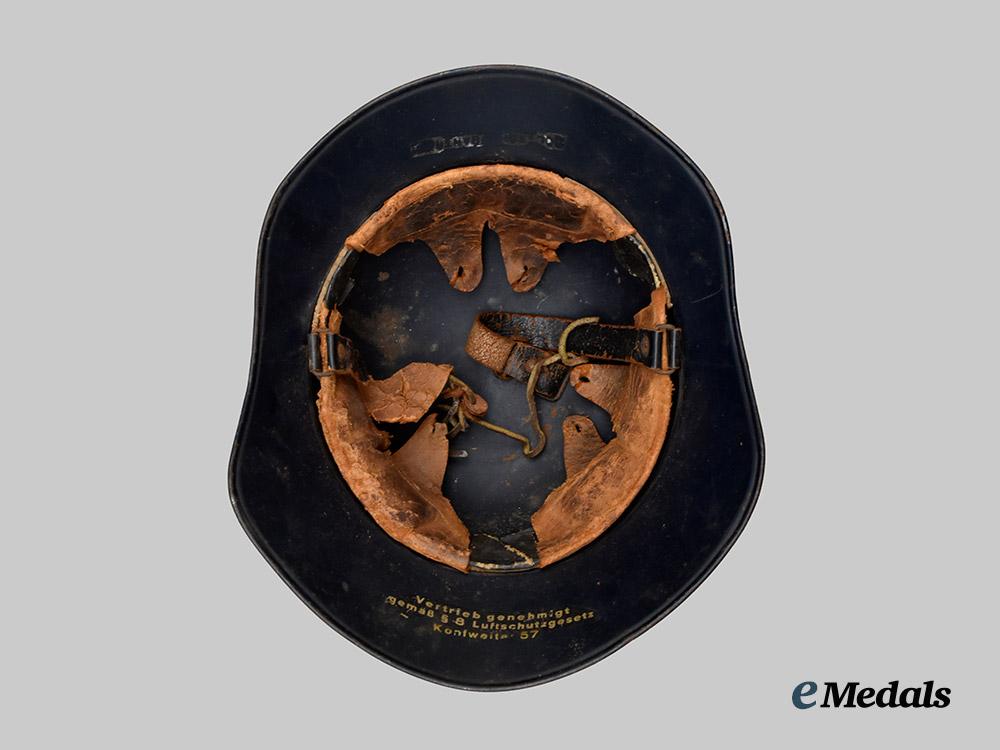 germany,_third_reich._a_luftschutz_gladiator_helmet,_three-_piece_version_by_paul_diener___m_n_c2330
