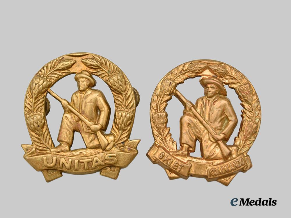 south_africa._a_pair_of_south_african_commando_infantry_badges,_c.1960___m_n_c2336
