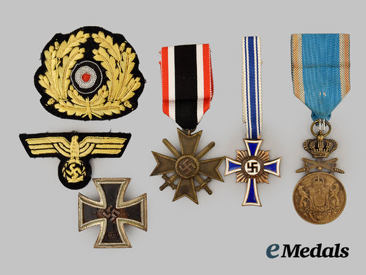 germany,_third_reich._a_mixed_lot_of_awards_and_insignia___m_n_c2351