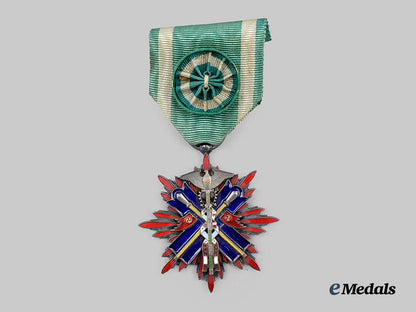 japan,_imperial._an_order_of_the_golden_kite,_i_v_class_with_case___m_n_c2356