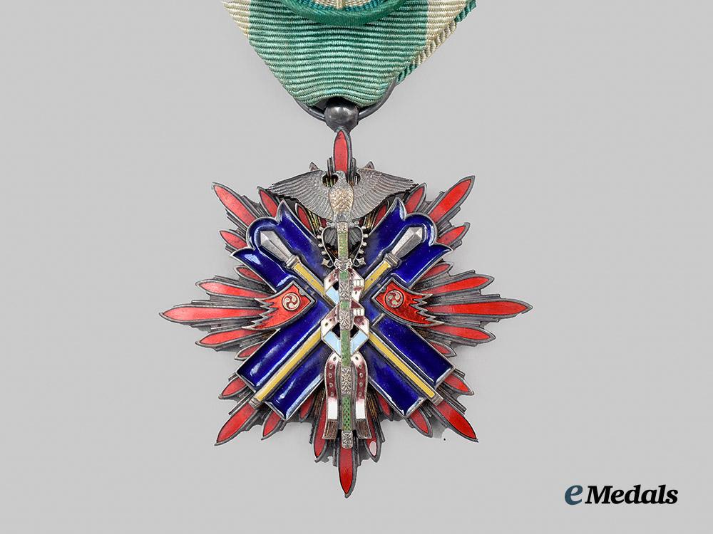 japan,_imperial._an_order_of_the_golden_kite,_i_v_class_with_case___m_n_c2357