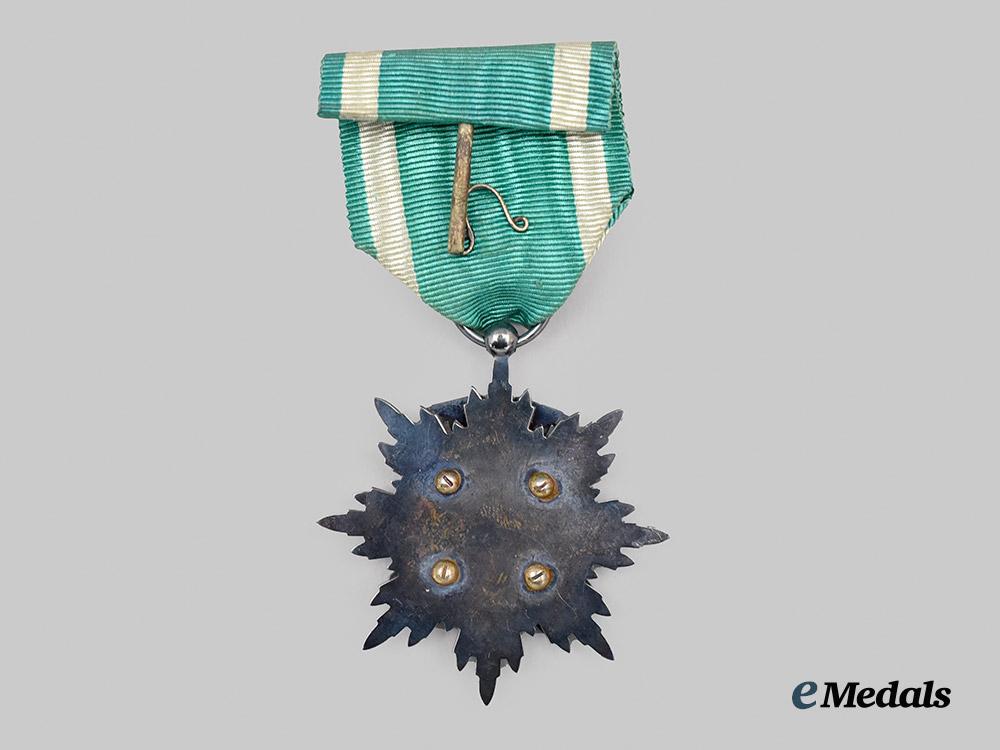 japan,_imperial._an_order_of_the_golden_kite,_i_v_class_with_case___m_n_c2358