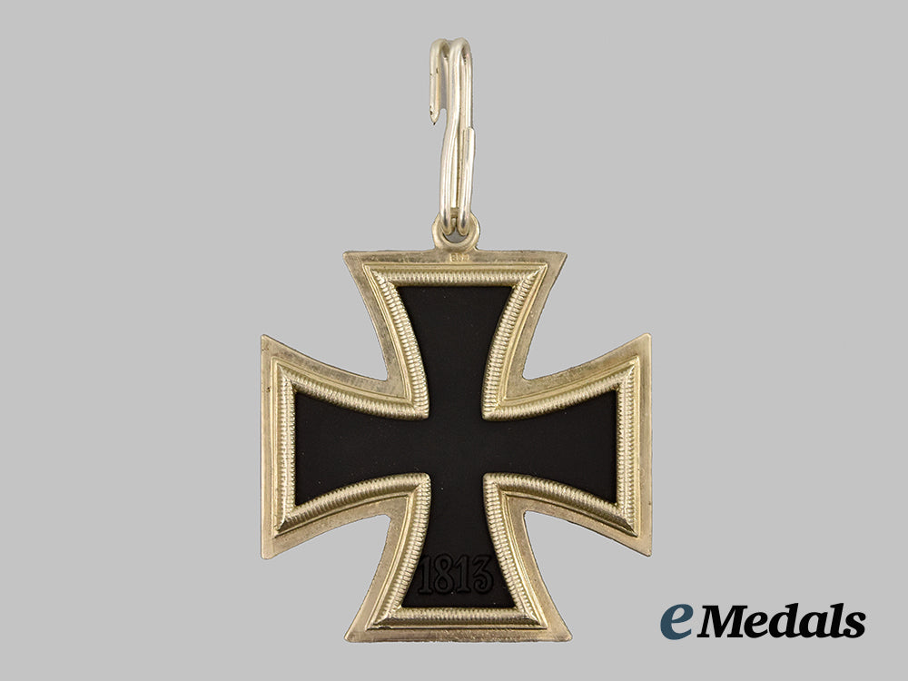 germany,_federal_republic._a_knight’s_cross_of_the_iron_cross,_postwar_veteran’s_example,_by_rudolf_souval___m_n_c2378