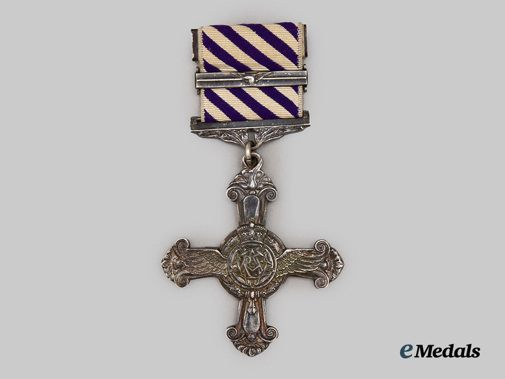 united_kingdom._a_distinguished_flying_cross1942,_with_second_award_bar1943___m_n_c2381