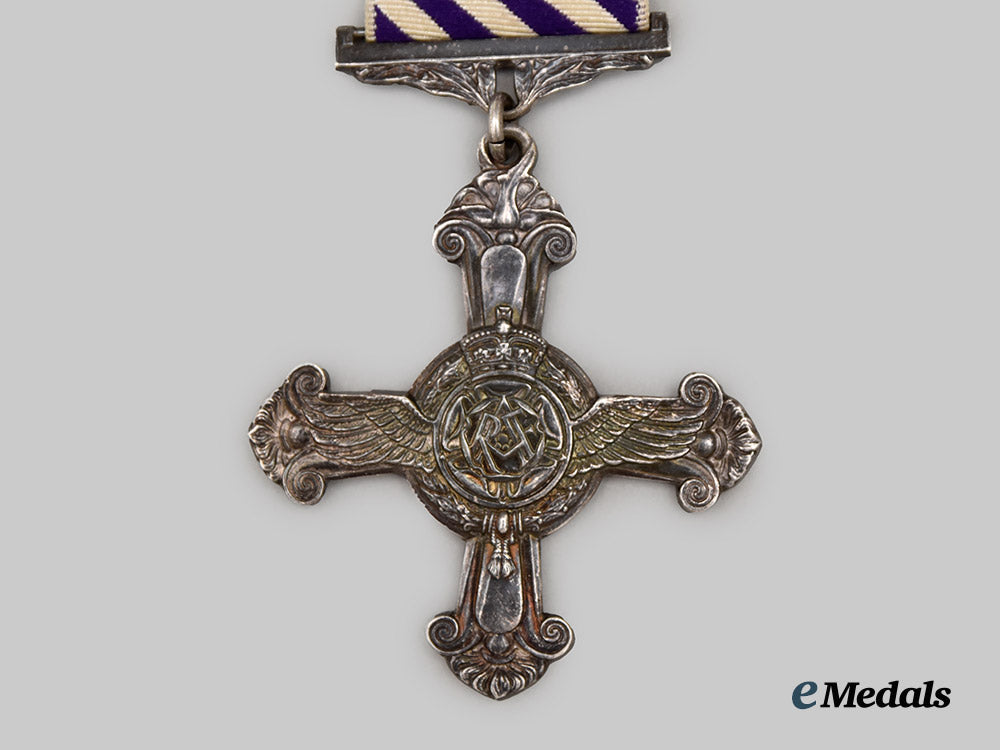 united_kingdom._a_distinguished_flying_cross1942,_with_second_award_bar1943___m_n_c2382