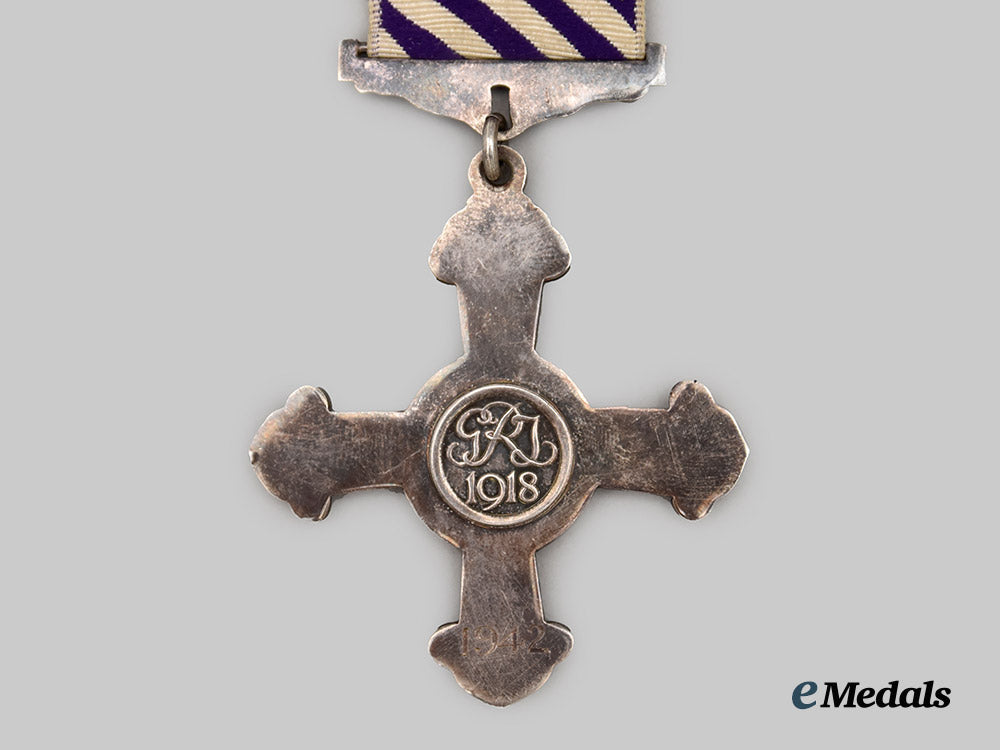 united_kingdom._a_distinguished_flying_cross1942,_with_second_award_bar1943___m_n_c2384