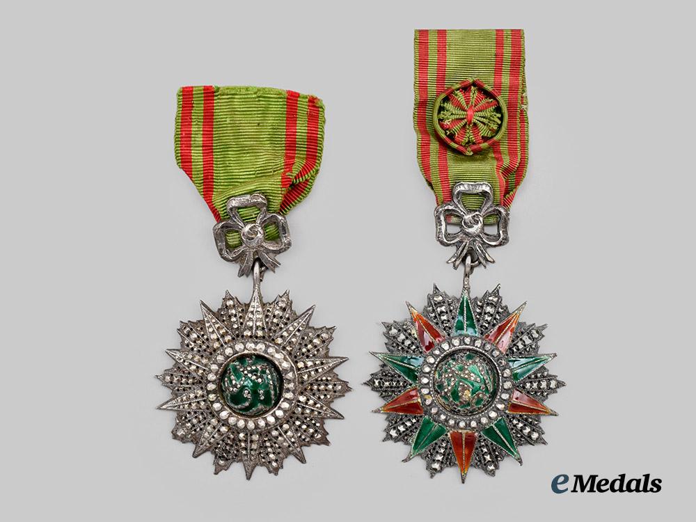 tunisia,_kingdom._two_orders_of_glory,_officer_and_knight___m_n_c2388