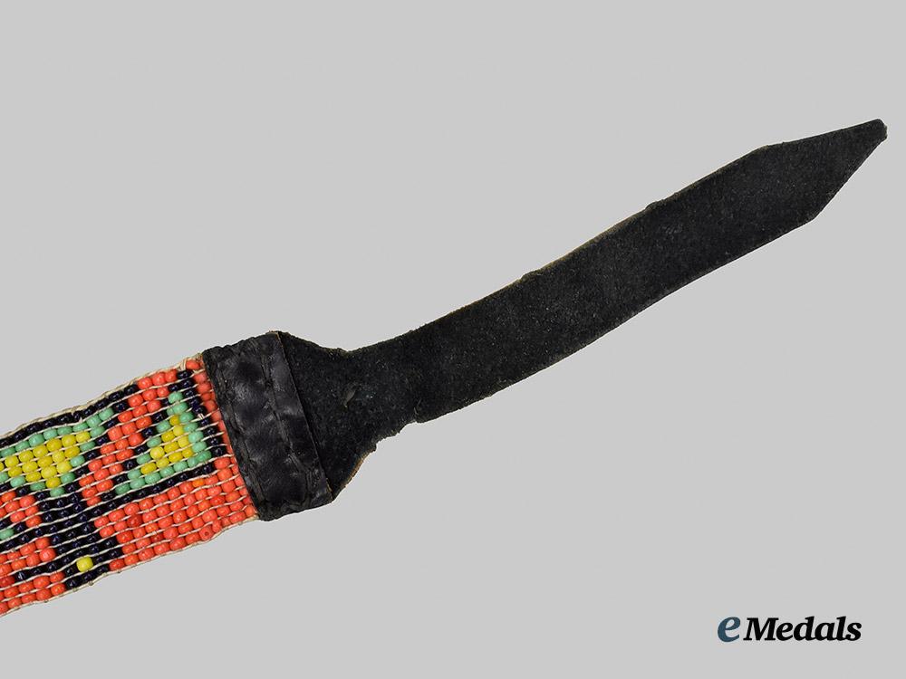 north_america,_indigenous_first_nations._an_early20th_century_hat_band,_c.1930___m_n_c2392