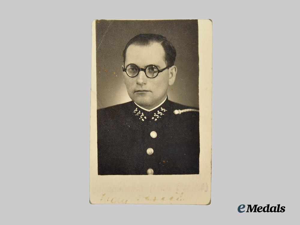 croatia,_independent_state._a_lot_of_ten_second_war_croatian_photographs___m_n_c2397