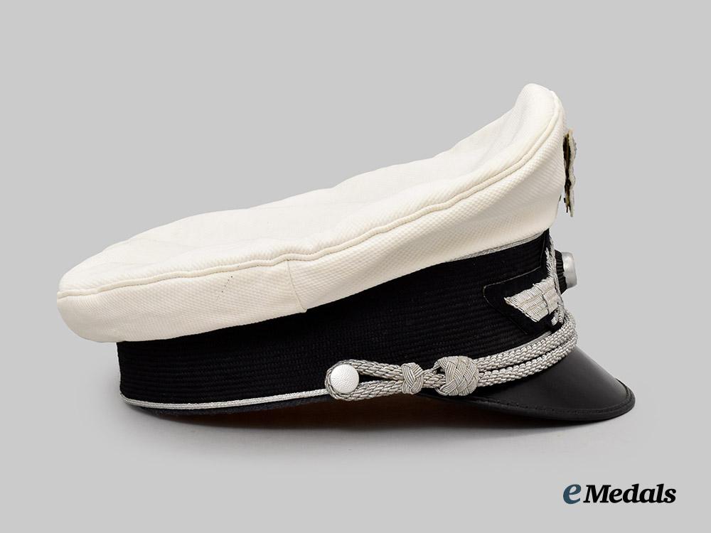 germany,_luftwaffe._an_officer’s_summer_visor_cap,_by_erel___m_n_c2444