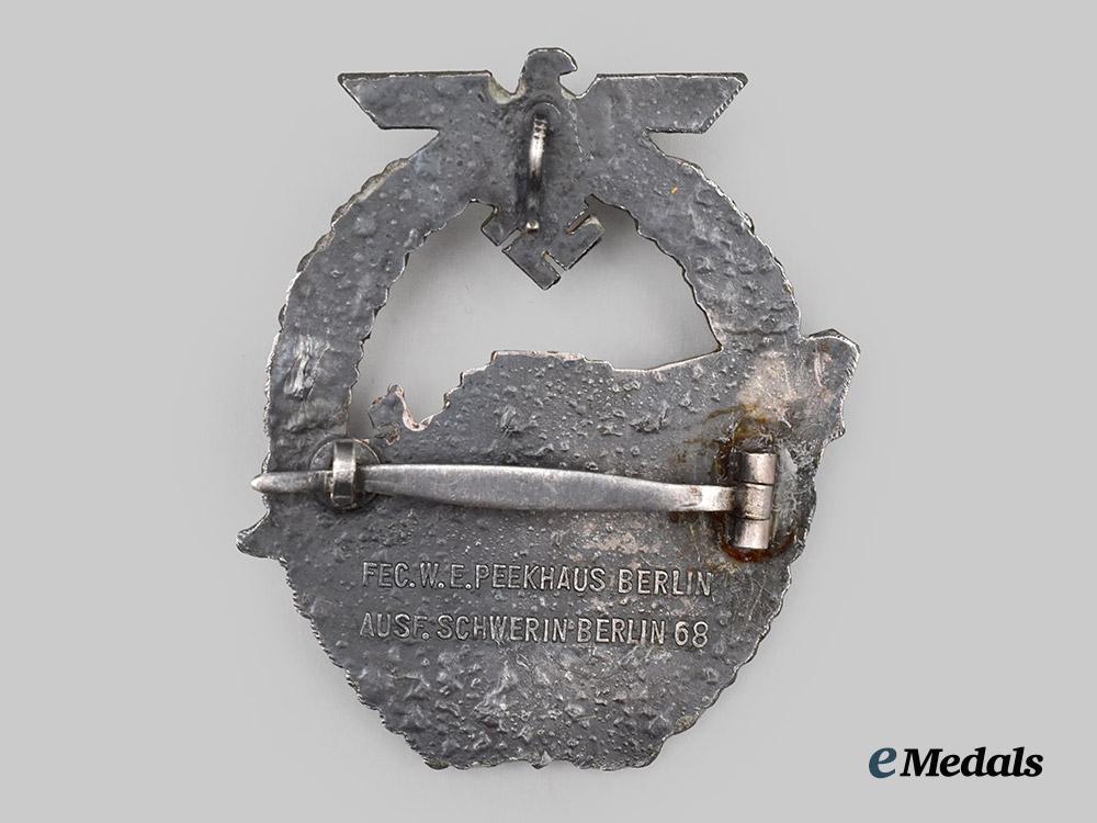 germany,_kriegsmarine._an_s-_boat_war_badge,_second_pattern,_by_schwerin___m_n_c2445