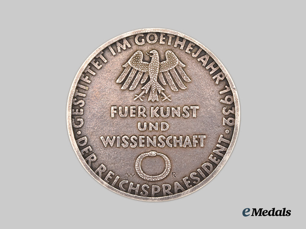 germany,_weimar._a1932_goethe_medal_for_art_and_science_in_silver_to_petz_gedeon___m_n_c2448