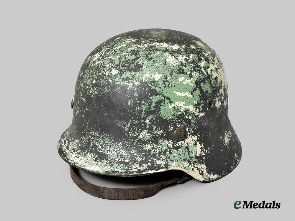 germany,_heer._an_m40_stahlhelm,_named_example_by_sächsische_emaillier-_und_stanzwerk___m_n_c2462