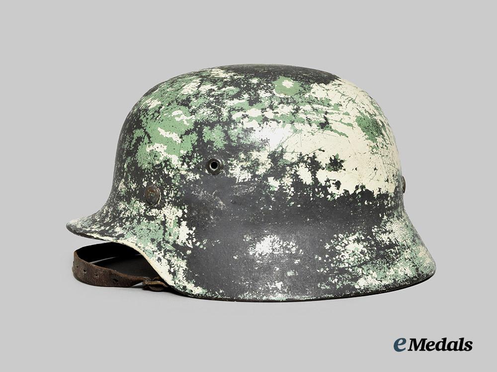 germany,_heer._an_m40_stahlhelm,_named_example_by_sächsische_emaillier-_und_stanzwerk___m_n_c2464