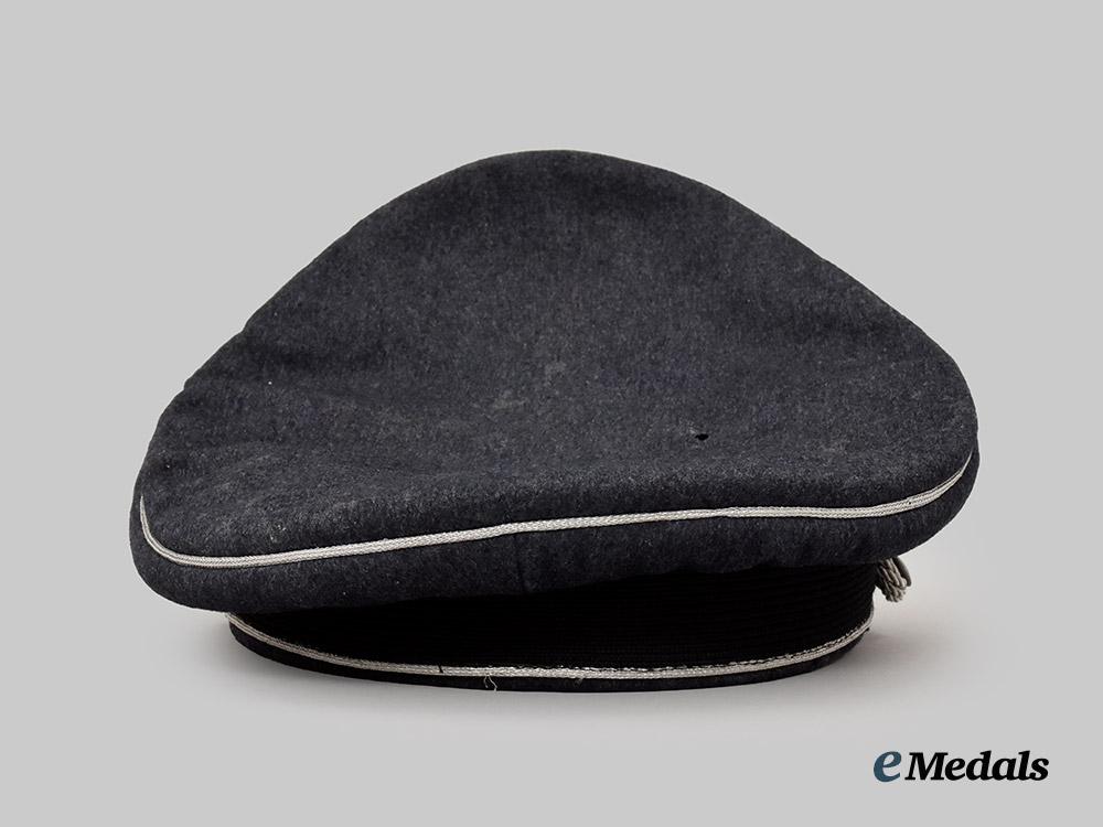 germany,_luftwaffe._an_officer’s_visor_cap,_owner-_attributed_example,_by_n._schega&_neffe___m_n_c2474