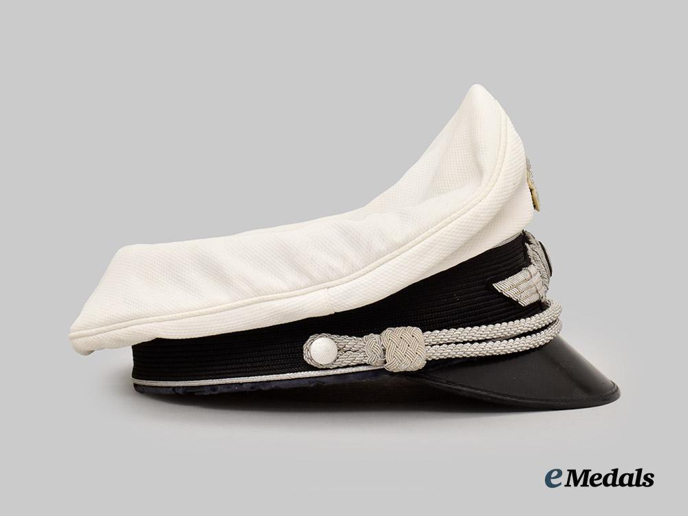 germany,_luftwaffe._an_officer’s_summer_visor_cap,_by_clemens_wagner___m_n_c2487