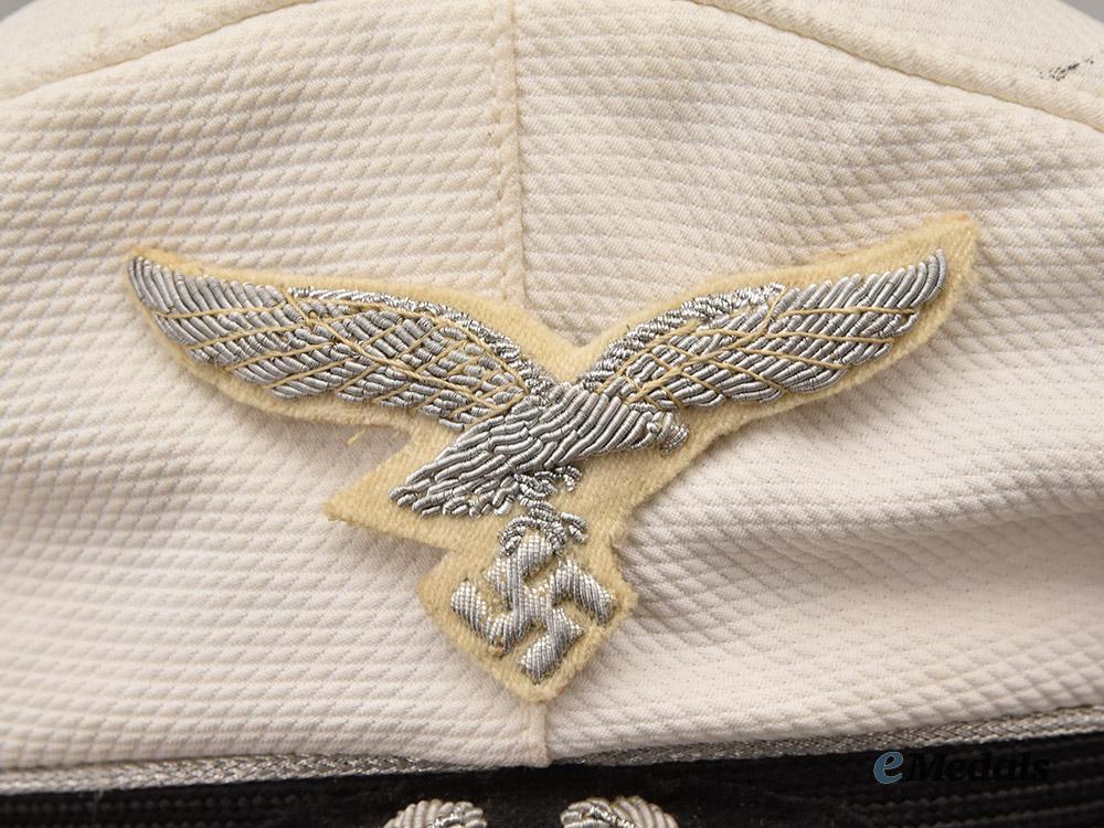 germany,_luftwaffe._an_officer’s_summer_visor_cap,_by_clemens_wagner___m_n_c2494