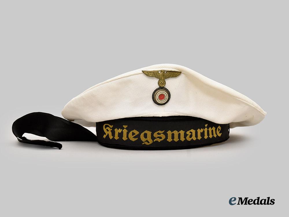 germany,_kriegsmarine._a_white_sailor’s_cap,_owner-_attributed_example___m_n_c2523