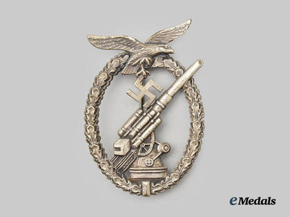 germany,_luftwaffe._a_flak_badge,_unknown_maker_variant,_second_die_with_case___m_n_c2526