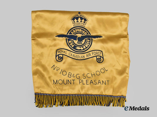 canada,_commonwealth._a_royal_canadian_air_force_no.10_bombing_and_gunnery_school_banner,_c.1942___m_n_c2529