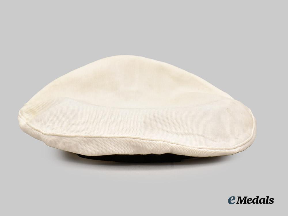 germany,_kriegsmarine._a_white_sailor’s_cap,_owner-_attributed_example___m_n_c2534