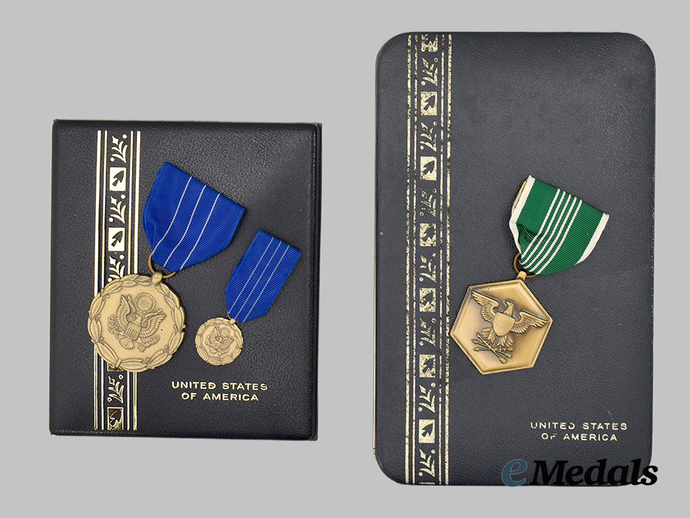 united_states._a_lot_of_cased_medals&_awards___m_n_c2536