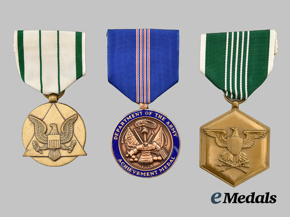united_states._a_lot_of_cased_medals&_awards___m_n_c2548