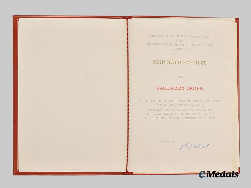 germany,_democratic_republic._a_rare_order_of_karl_marx_in_gold,_with_case_and_award_documents___m_n_c2555