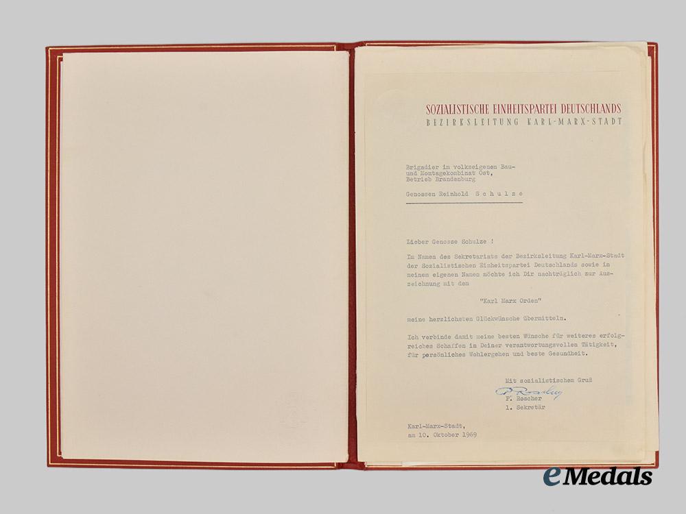 germany,_democratic_republic._a_rare_order_of_karl_marx_in_gold,_with_case_and_award_documents___m_n_c2557