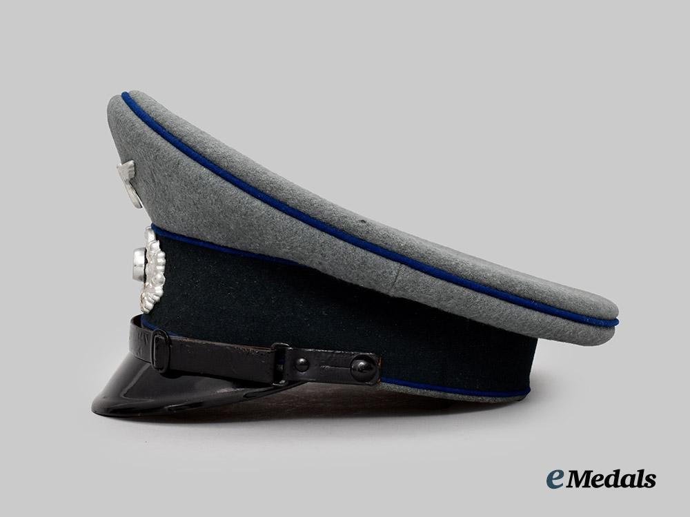 germany,_heer._a_medical_e_m/_n_c_o’s_visor_cap,_by_e_r_e_l___m_n_c2558