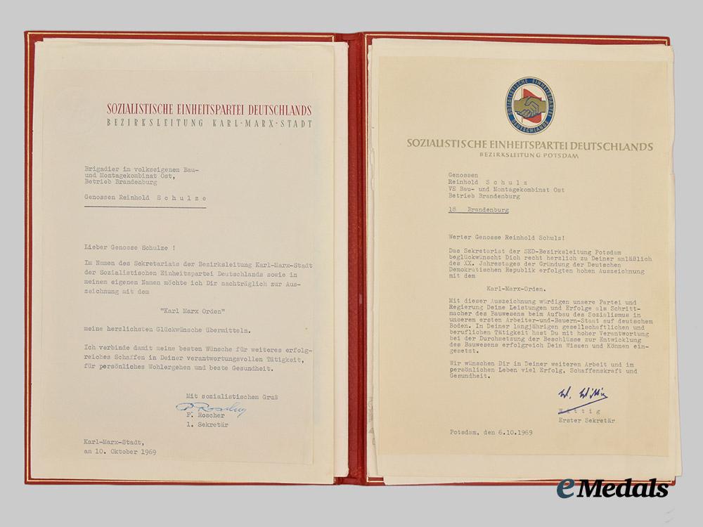 germany,_democratic_republic._a_rare_order_of_karl_marx_in_gold,_with_case_and_award_documents___m_n_c2559