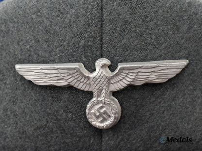 germany,_heer._a_medical_e_m/_n_c_o’s_visor_cap,_by_e_r_e_l___m_n_c2564