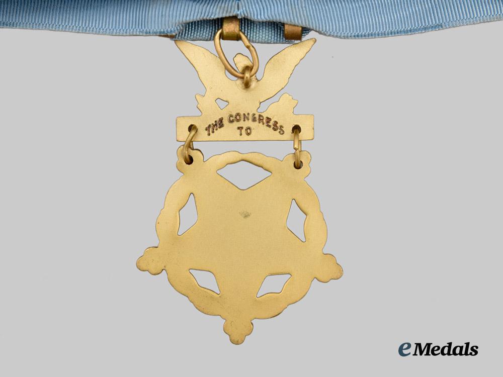 united_states._an_army_medal_of_honor,_type_v_i(1964-present)___m_n_c2567