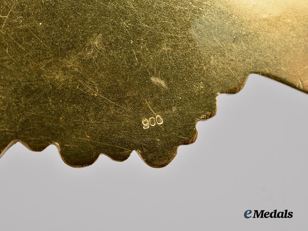 germany,_democratic_republic._a_rare_order_of_karl_marx_in_gold,_with_case_and_award_documents___m_n_c2571