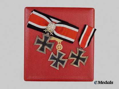 germany,_federal_republic._a_knight’s_cross_of_the_iron_cross_presentation_set,_exhibition_example_with_case,_c.1965___m_n_c2590