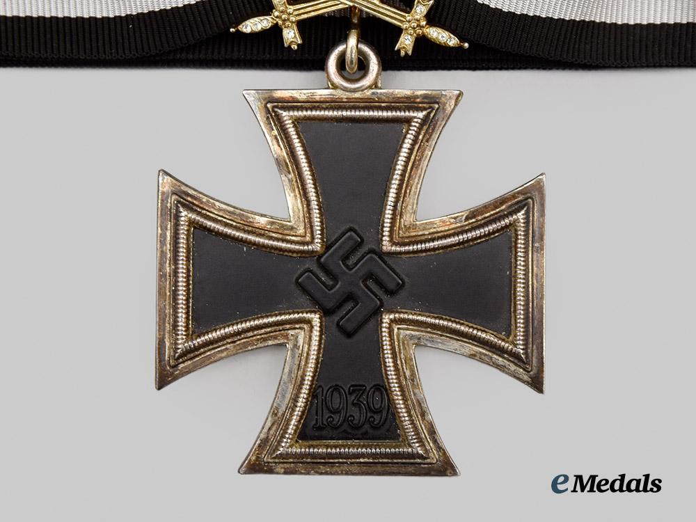 germany,_federal_republic._a_knight’s_cross_of_the_iron_cross_presentation_set,_exhibition_example_with_case,_c.1965___m_n_c2594