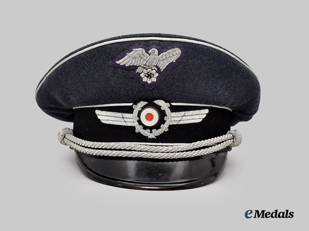 germany,_third_reich._a_rare_reichsluftschutzbund_leader’s_visor_cap___m_n_c2595