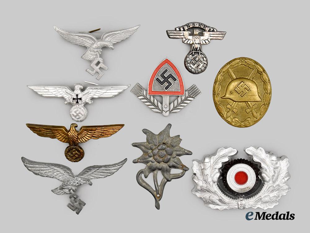 germany,_third_reich._a_mixed_lot_of_badges_and_insignia___m_n_c2604