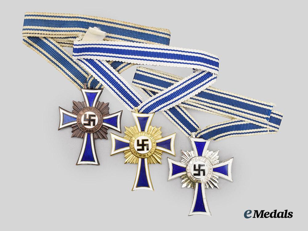 germany,_third_reich._a_lot_of_honour_crosses_of_the_german_mother,_all_grades___m_n_c2621
