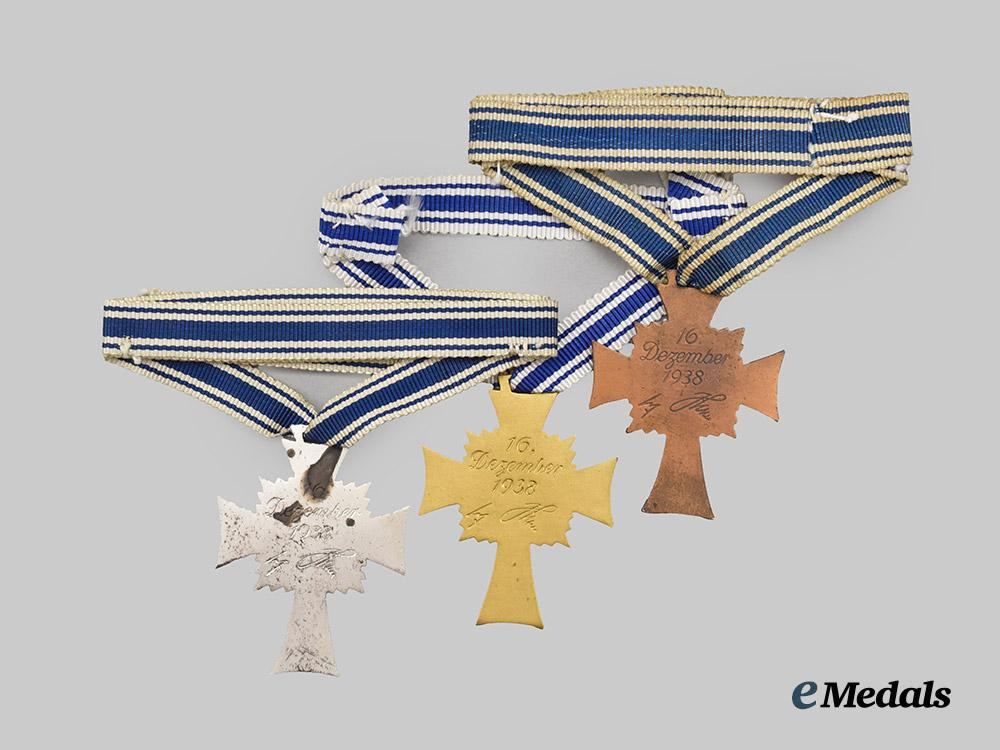 germany,_third_reich._a_lot_of_honour_crosses_of_the_german_mother,_all_grades___m_n_c2623