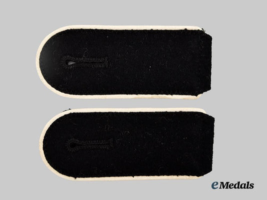 germany,_s_s._a_mint_set_of_waffen-_s_s_infantry_enlisted_ranks_shoulder_straps___m_n_c2645