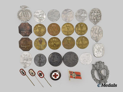 germany,_third_reich._a_mixed_lot_of_badges___m_n_c2668