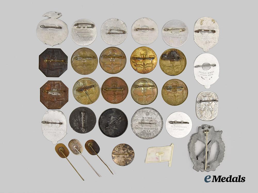 germany,_third_reich._a_mixed_lot_of_badges___m_n_c2669