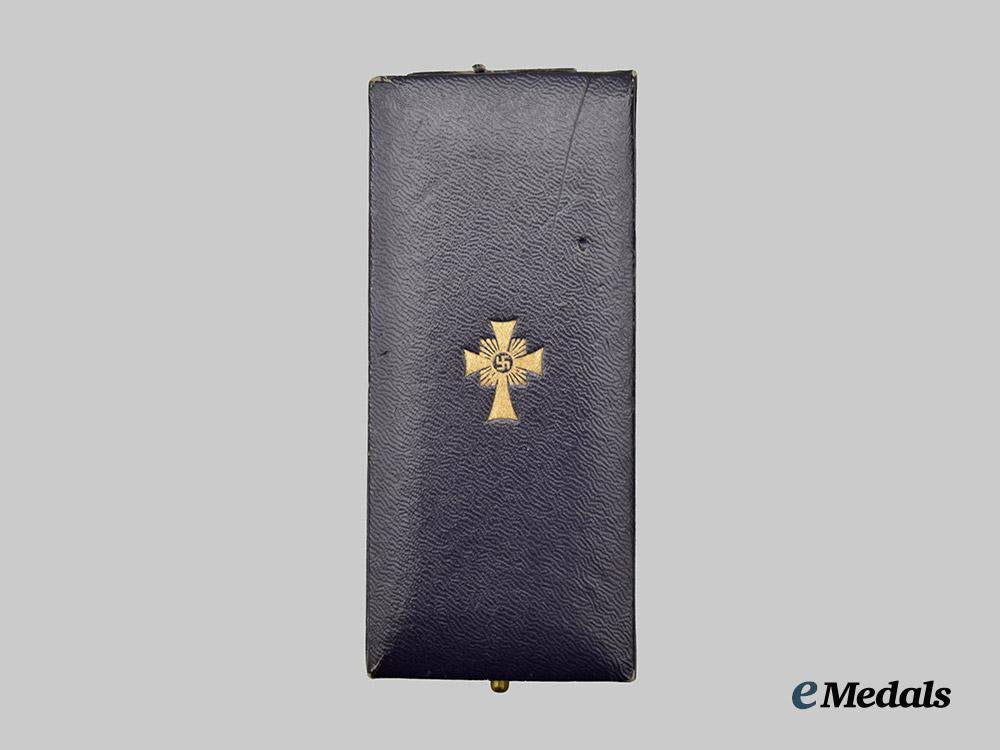 germany,_third_reich._an_honour_cross_of_the_german_mother,_gold_grade_with_case,_by_rudolf_souval___m_n_c2674