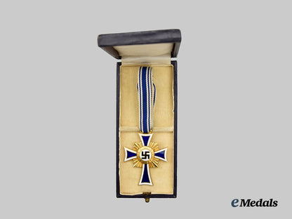 germany,_third_reich._an_honour_cross_of_the_german_mother,_gold_grade_with_case,_by_rudolf_souval___m_n_c2675