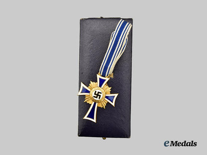 germany,_third_reich._an_honour_cross_of_the_german_mother,_gold_grade_with_case,_by_rudolf_souval___m_n_c2677