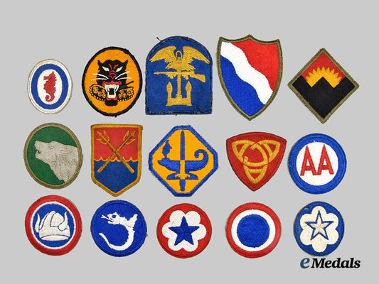 united_states._a_lot_of_fifteen_second_war_army_patches___m_n_c2695